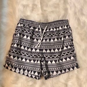 Patterned Gray & White Chic Shorts